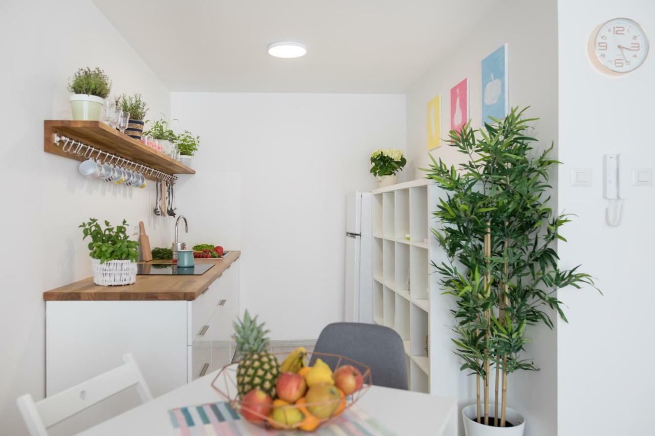 Family Apartment With Garden Любляна Экстерьер фото